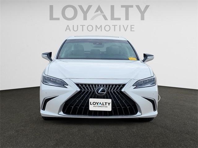 used 2024 Lexus ES 300h car, priced at $53,800