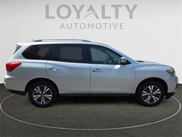 used 2019 Nissan Pathfinder car, priced at $22,338