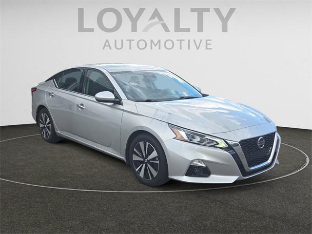used 2022 Nissan Altima car, priced at $27,553