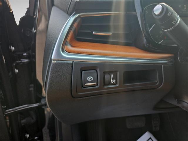 used 2021 Cadillac XT5 car, priced at $40,038