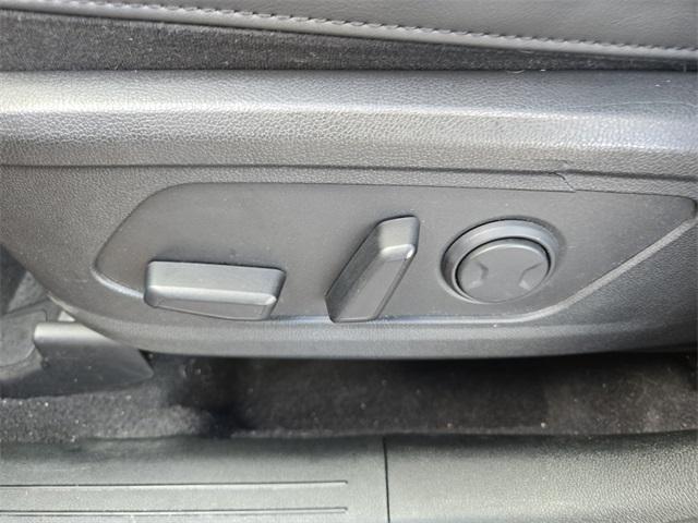 used 2022 Kia Sorento car, priced at $32,000