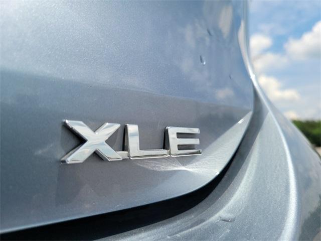 used 2020 Toyota Highlander Hybrid car, priced at $33,998