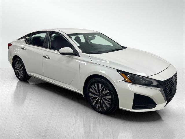 used 2023 Nissan Altima car, priced at $21,600
