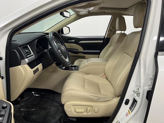 used 2016 Toyota Highlander car, priced at $18,600