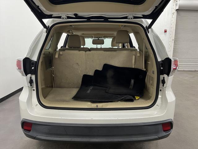 used 2016 Toyota Highlander car, priced at $18,600