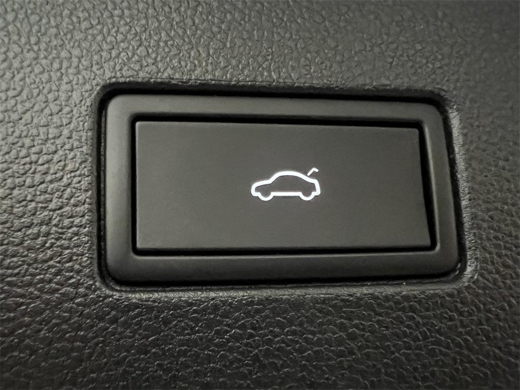 used 2024 Volkswagen Atlas car, priced at $32,700