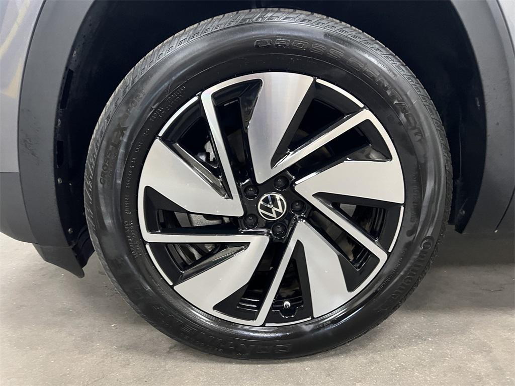 used 2024 Volkswagen Atlas car, priced at $32,700
