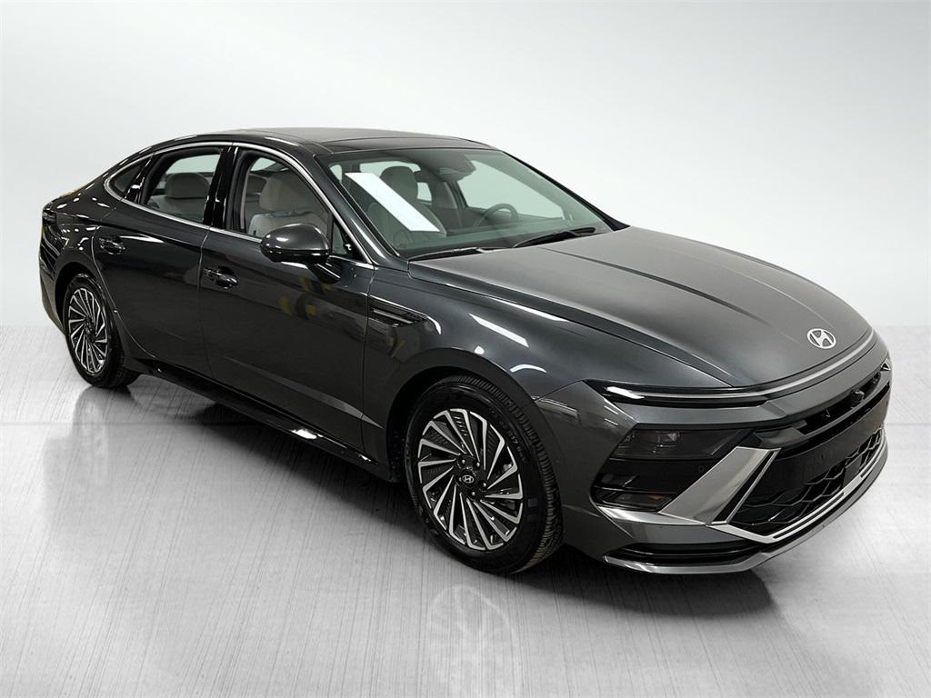 used 2024 Hyundai Sonata Hybrid car, priced at $29,900