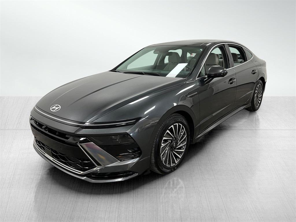used 2024 Hyundai Sonata Hybrid car, priced at $29,900