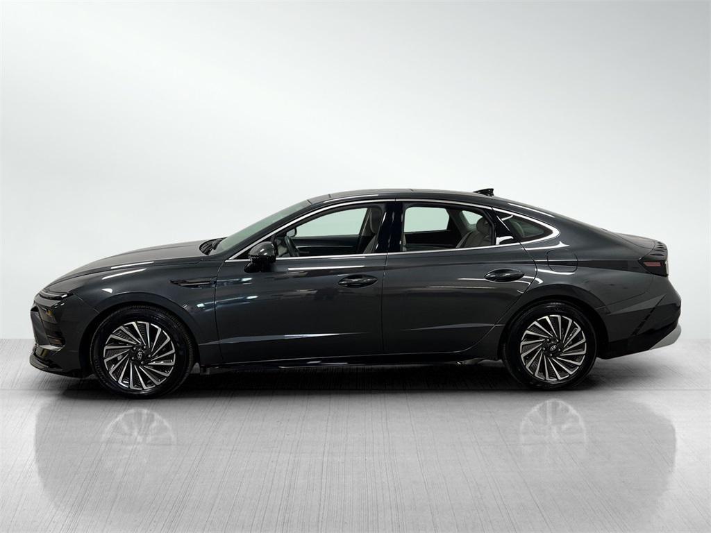 used 2024 Hyundai Sonata Hybrid car, priced at $29,900