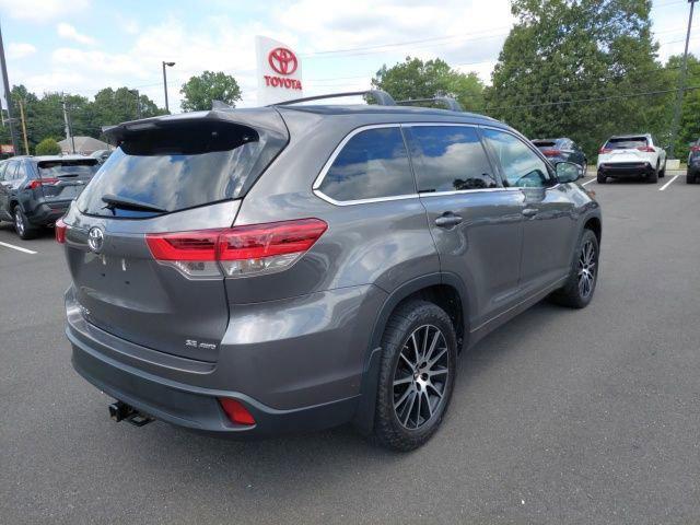 used 2018 Toyota Highlander car, priced at $24,206