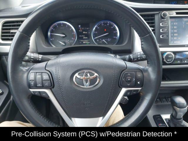 used 2018 Toyota Highlander car, priced at $24,206