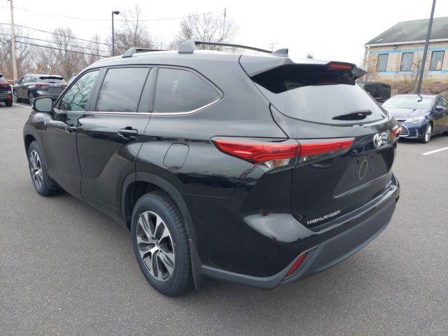 used 2023 Toyota Highlander car, priced at $37,998