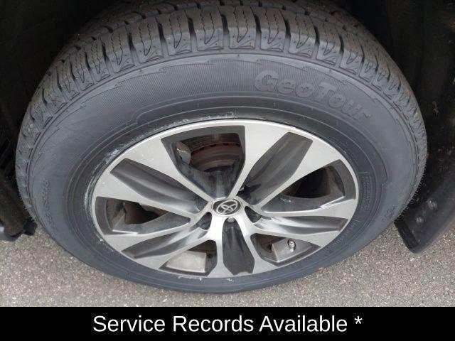 used 2023 Toyota Highlander car, priced at $37,998