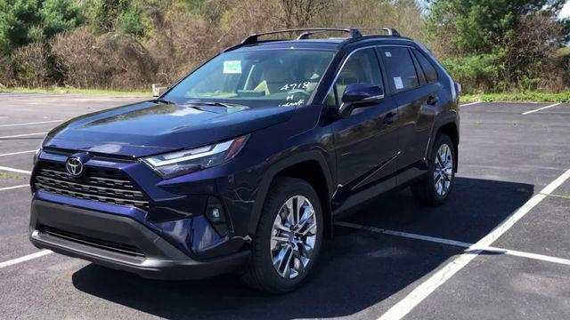 new 2024 Toyota RAV4 car