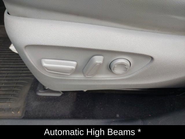 used 2021 Toyota Highlander Hybrid car, priced at $32,374