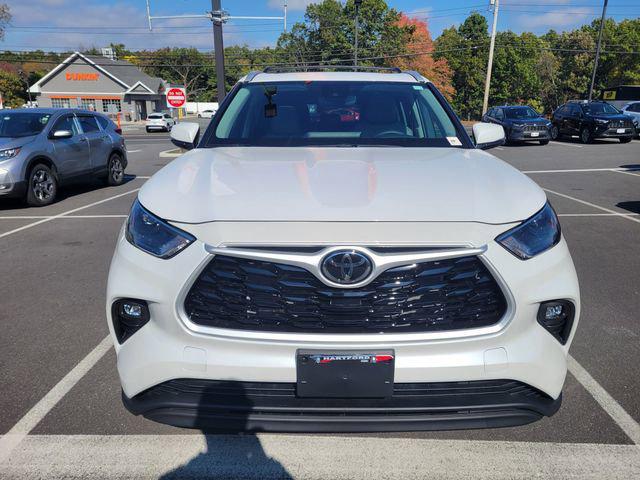 new 2025 Toyota Highlander car, priced at $49,018