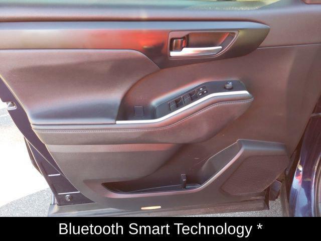 used 2023 Toyota Highlander car, priced at $38,953