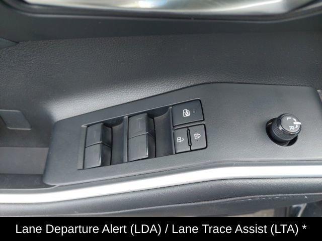 used 2021 Toyota Highlander Hybrid car, priced at $35,592