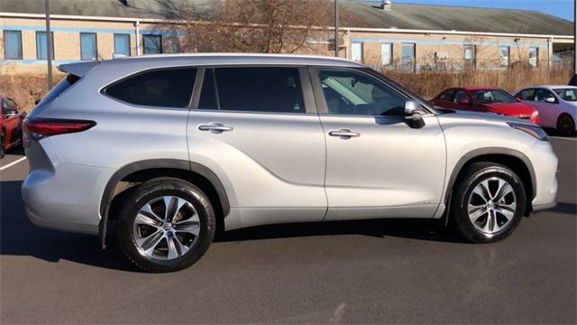 used 2023 Toyota Highlander Hybrid car, priced at $43,499