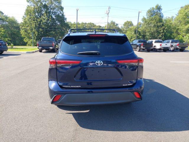 used 2021 Toyota Highlander car, priced at $34,399