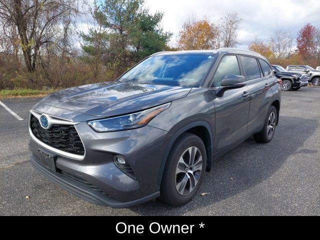 used 2023 Toyota Highlander Hybrid car, priced at $40,970