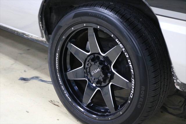 used 1999 Ford E150 car, priced at $9,999