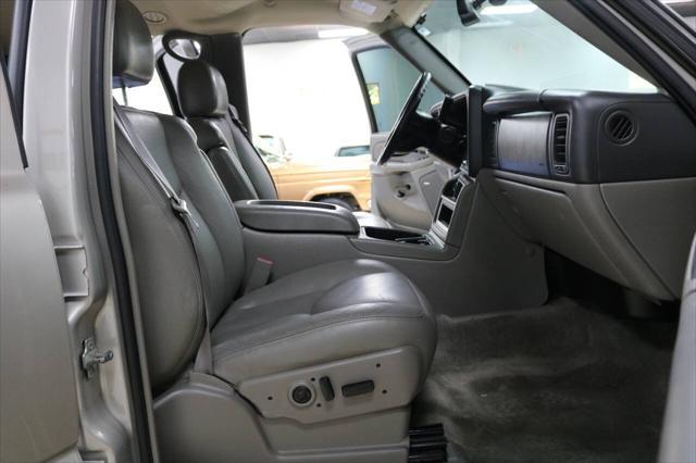 used 2004 Chevrolet Suburban car, priced at $13,999