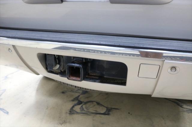 used 2007 Cadillac Escalade car, priced at $8,999