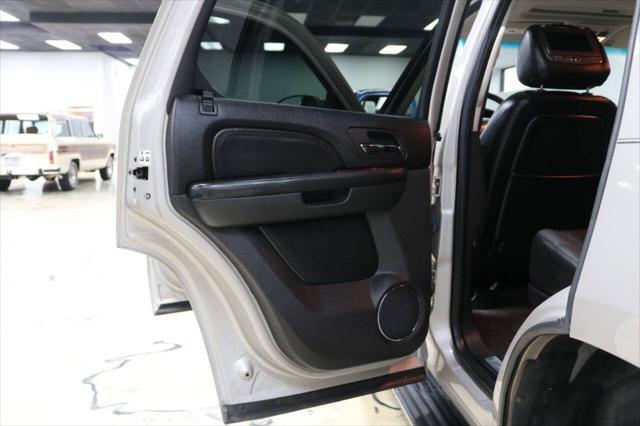 used 2007 Cadillac Escalade car, priced at $8,999