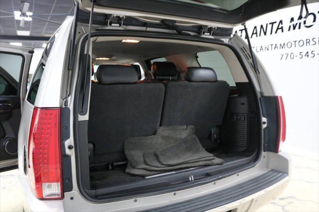 used 2007 Cadillac Escalade car, priced at $8,999