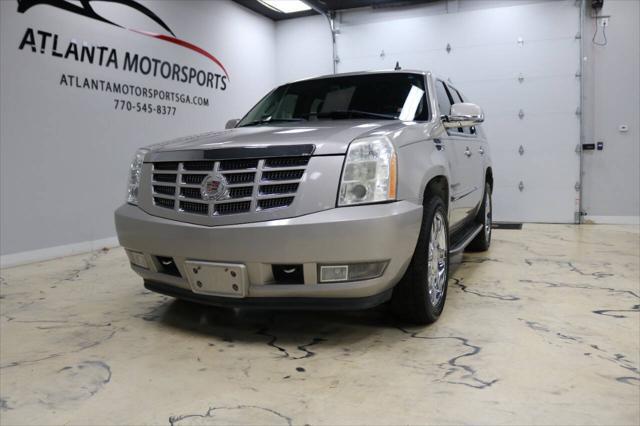 used 2007 Cadillac Escalade car, priced at $8,999
