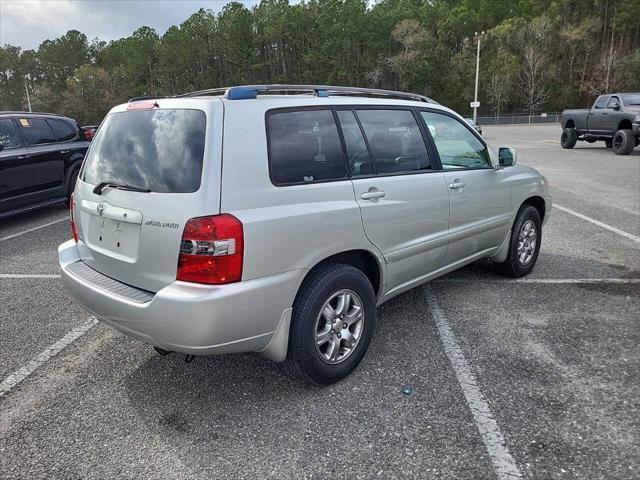 used 2005 Toyota Highlander car, priced at $11,999