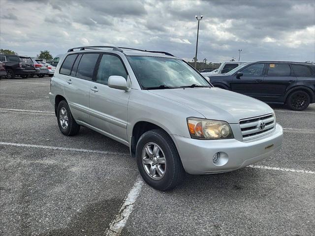 used 2005 Toyota Highlander car, priced at $11,999