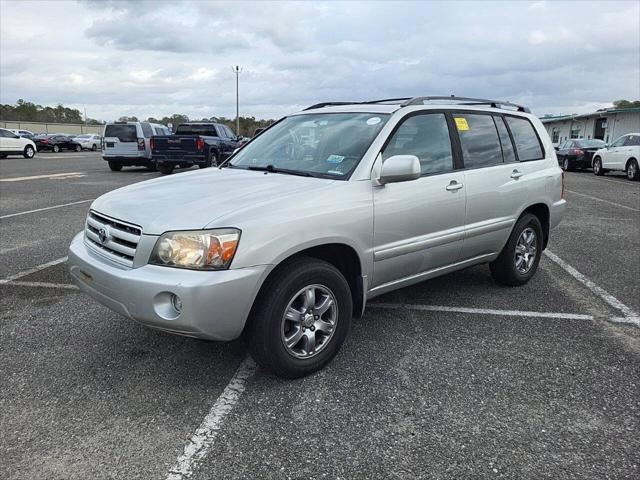 used 2005 Toyota Highlander car, priced at $11,999