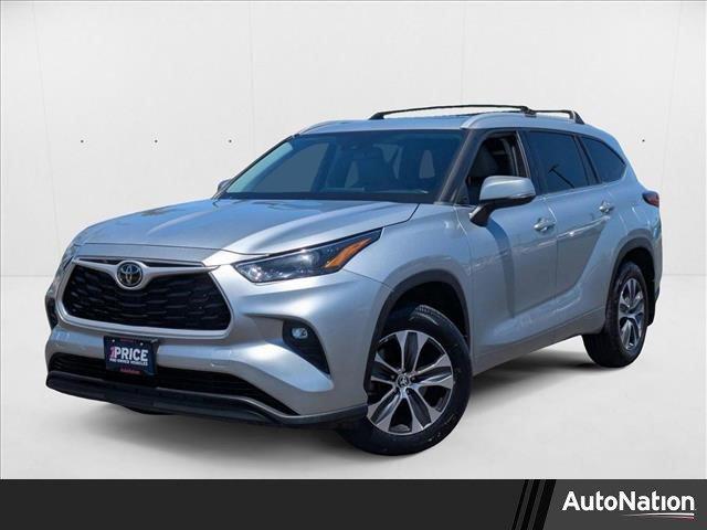 used 2022 Toyota Highlander car, priced at $35,789