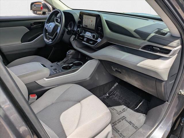 used 2024 Toyota Highlander car, priced at $34,227