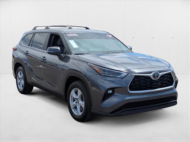 used 2024 Toyota Highlander car, priced at $34,227