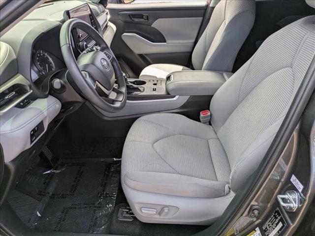 used 2024 Toyota Highlander car, priced at $34,227