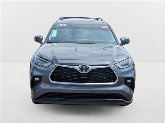 used 2024 Toyota Highlander car, priced at $34,227