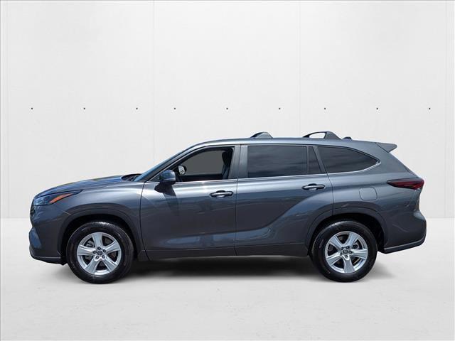used 2024 Toyota Highlander car, priced at $34,227