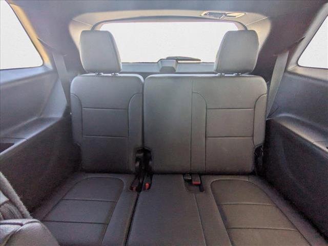 used 2023 Chevrolet Traverse car, priced at $32,982
