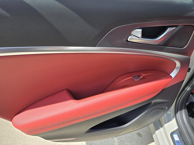 new 2025 Genesis G70 car, priced at $52,950