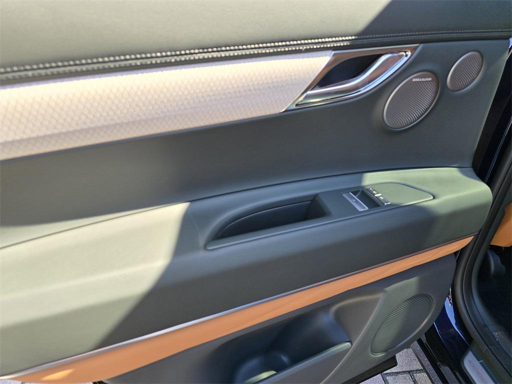 new 2025 Genesis GV80 car, priced at $82,789