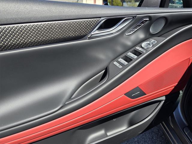 new 2025 Genesis G80 car, priced at $70,095