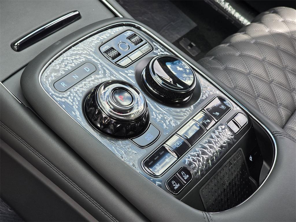 new 2026 Genesis G90 car, priced at $108,065