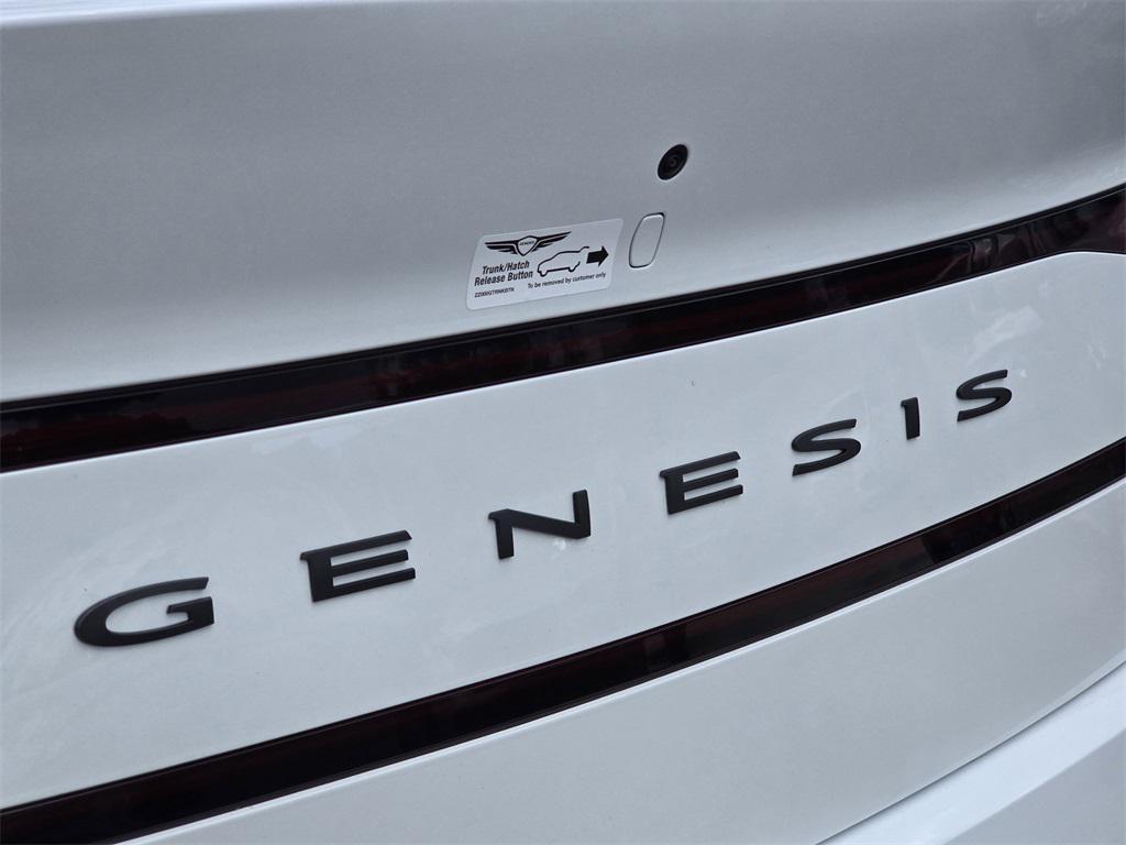 new 2026 Genesis G90 car, priced at $108,065