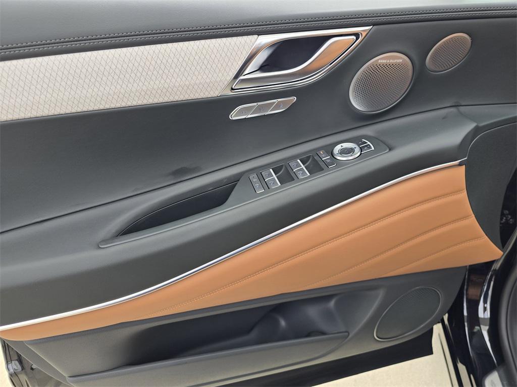 new 2025 Genesis GV80 car, priced at $73,835