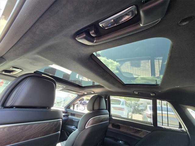 new 2025 Genesis G90 car, priced at $91,990