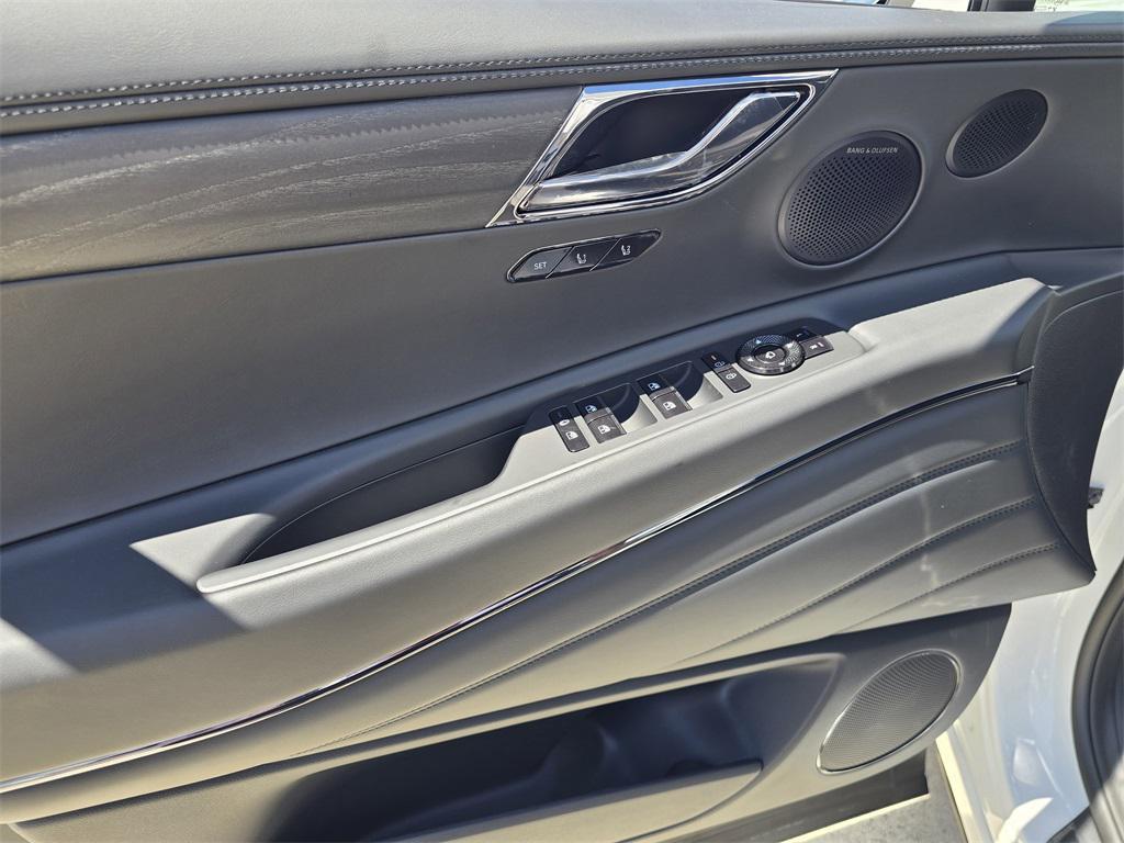 new 2026 Genesis GV80 Coupe car, priced at $91,545